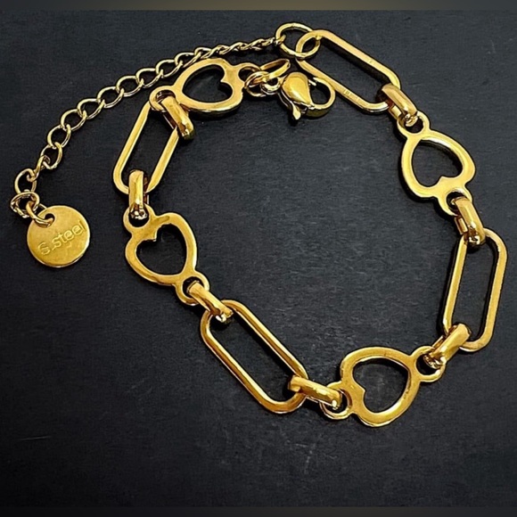 Jewelry - 18k Gold Heart Paperclip chain Bracelet